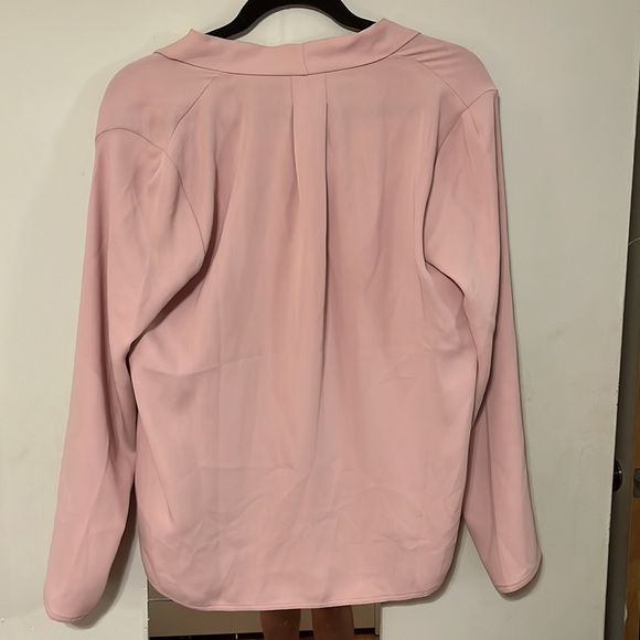 Aritzia Babaton - Longsleeve Blouse in Blush, size M - Picture 3 of 3